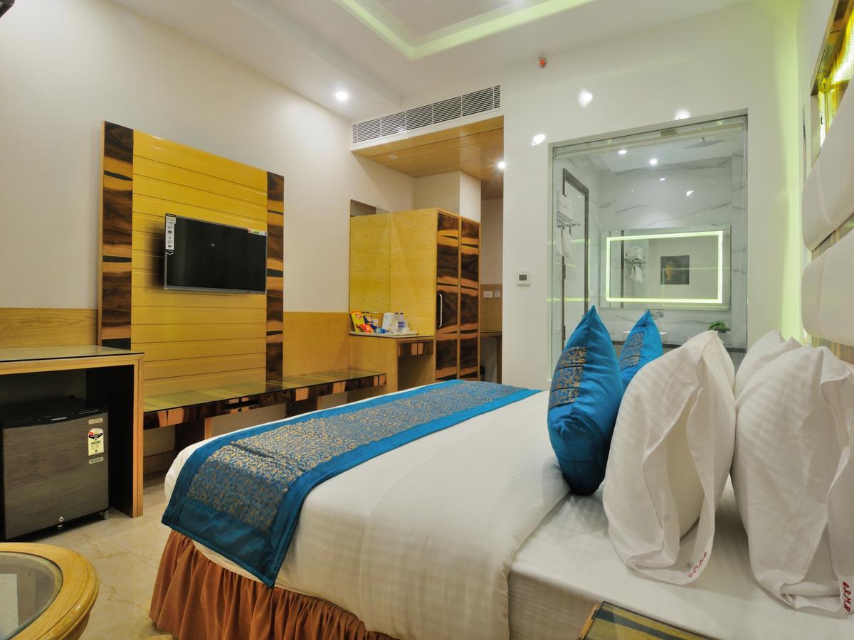 Hotel The Gold Regency - 02 Mins From Railway Station New Delhi