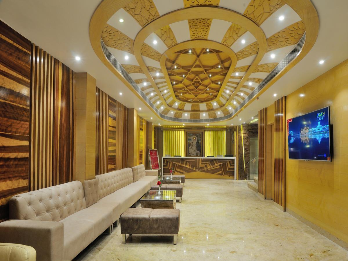 The Gold Regency - 02 Mins From Railway Station Hotel 3*