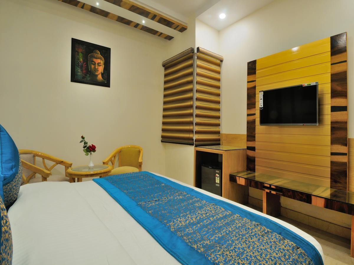 The Gold Regency - 02 Mins From Railway Station Hotel 3*